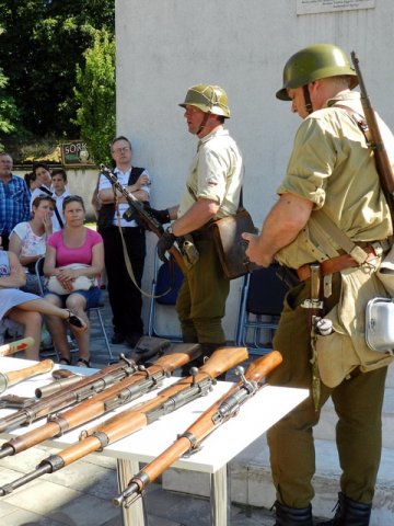 Emlékmenet a katonahősökért 2017 47